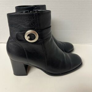 Edgy Black Leather WOMENS TRIVICA 3” Heel Career Ankle Buckle Boots size 8.5